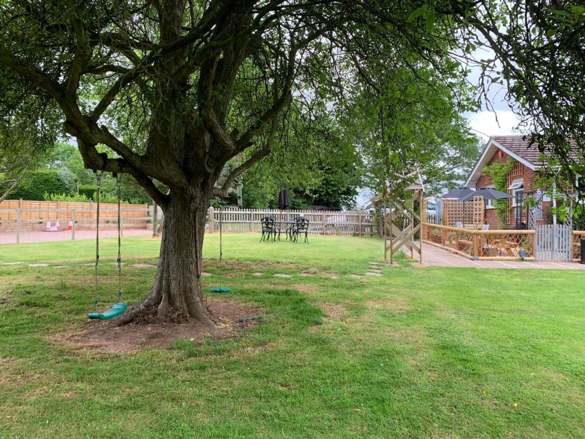 Hedgehog Lodge Colwall Exterior photo
